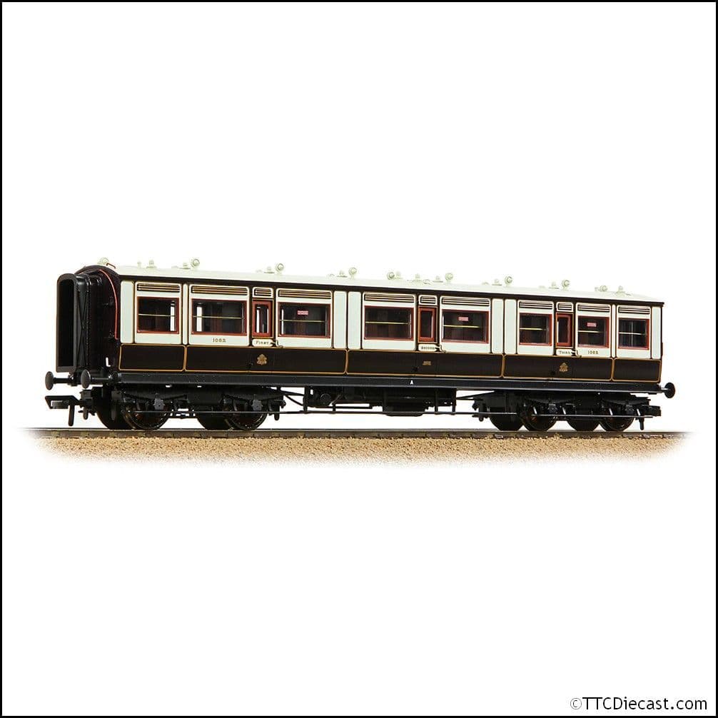 Bachmann 39-860 LNWR 50ft Arc Roof Tri-Composite Corridor LNWR, OO Gauge *LAST FEW*