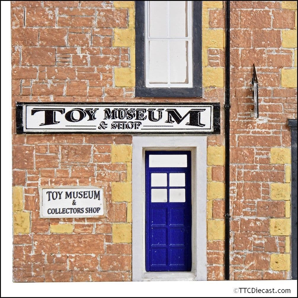 Scenecraft 44-0211 Low Relief Hamilton Toy Museum, OO Gauge