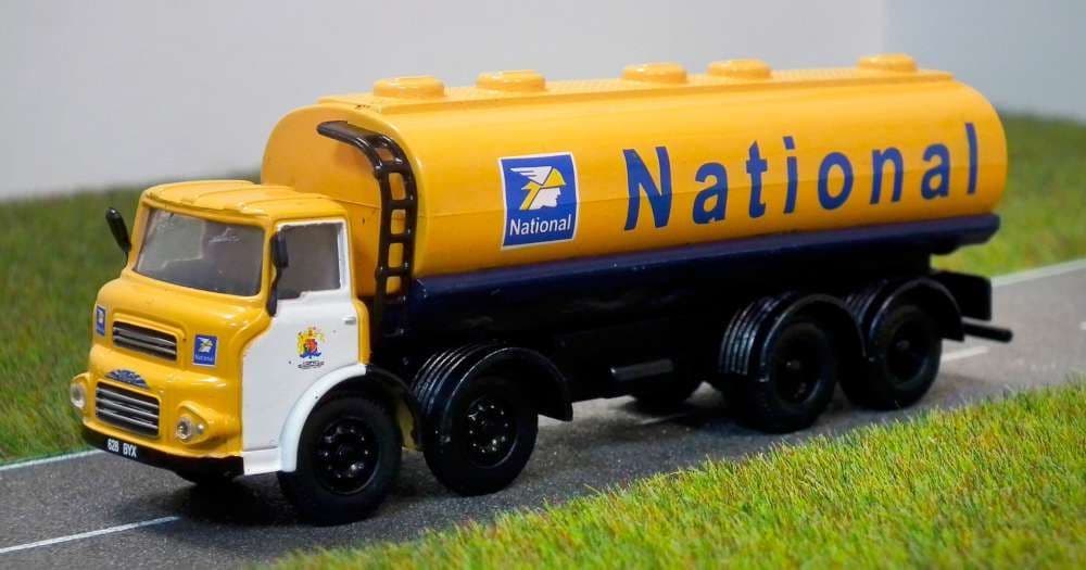 Base Toys DB08 Albion Reiver Tanker - National Benzole