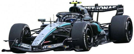 Burago 18027-JP12 Mercedes F1 W17E Performance AMG Petronas #12 1st Japan GP 2026 K. Antonelli w/Case 1:18 Scale *PRE ORDER £115.59*