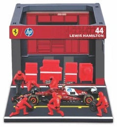 Burago 36865H Ferrari F1 SF-25 2025 Pit Pass Diorama Hamilton 1:43 Scale *PRE ORDER £23.74*