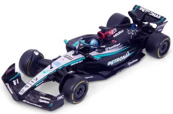 Burago 38209R Mercedes F1 W15 F1 2024 Russell w/Helmet Cased, 1:43 Scale