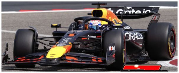 Burago 38234V Red Bull F1 RB21 #1 Max Verstappen 2025 w/Helmet, 1:43 Scale