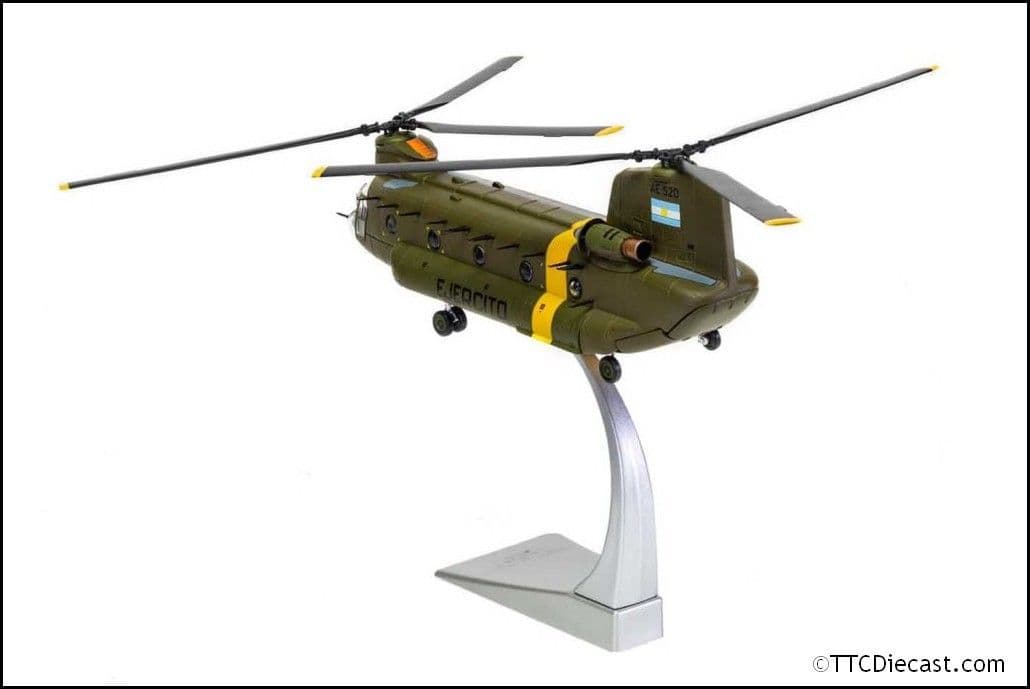 Corgi AA34217 Boeing CH-47C Chinook AE-520, Falklands War 1982 1:72 Scale