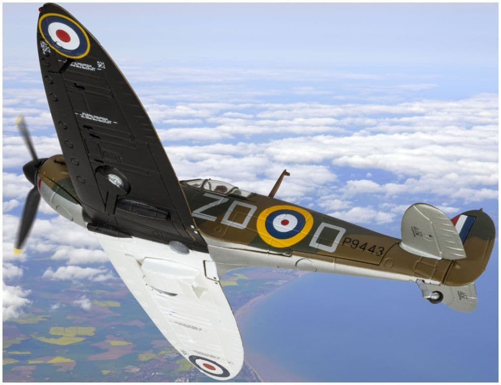 Corgi AA39216 Supermarine Spitfire MkI - Flt Lt Douglas Bader - Battle of Britain 85, 1:72 Scale