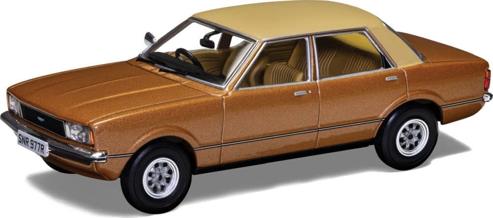 Corgi Vanguard VA11917 Ford Cortina Mk4 1.6 GL Arizona Gold 1:43 Scale