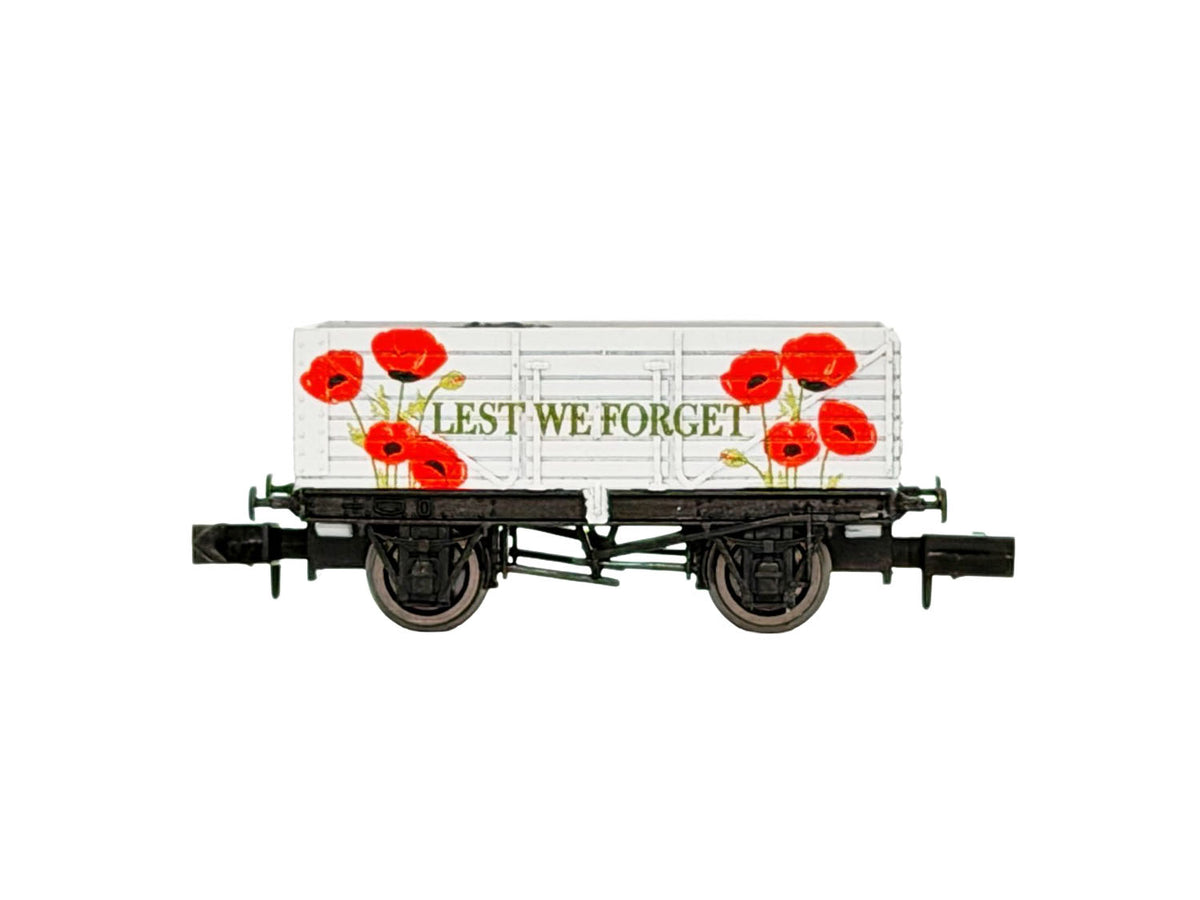 Dapol 2F-071-140 7 Plank Wagon Lest We Forget Poppies, N Gauge *PRE ORDER £12.3 *