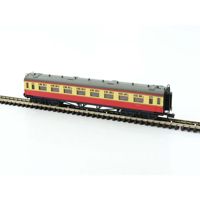 Dapol 2P-000-136 Collett Coach Second BR Crimson/Cream W1137W, N Gauge
