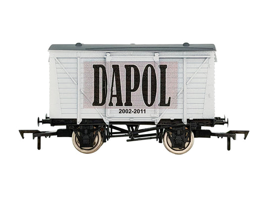 Dapol 4F-011-195 Ventilated Van Dapol 2002-2011 Logo, OO Gauge *LAST ONE**