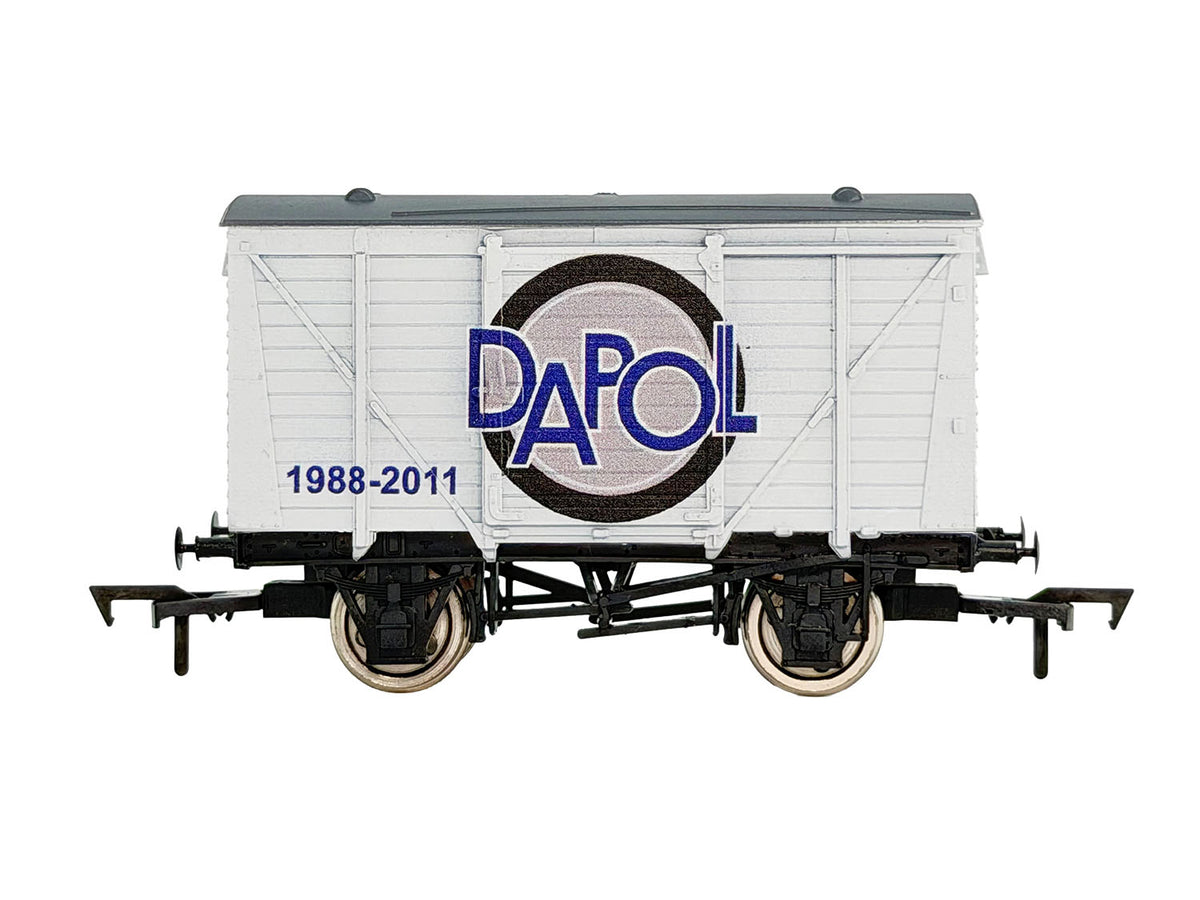 Dapol 4F-011-198 Ventilated Van Dapol 1988-2011 Logo Weathered, OO Gauge *LAST ONE**
