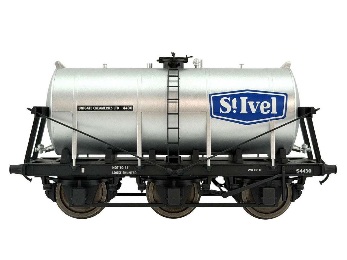 Dapol 7F-031-012 6 Wheel Milk Tank Unigate Creameries/St Ivel S4430, O Gauge *PRE ORDER £74.38 *