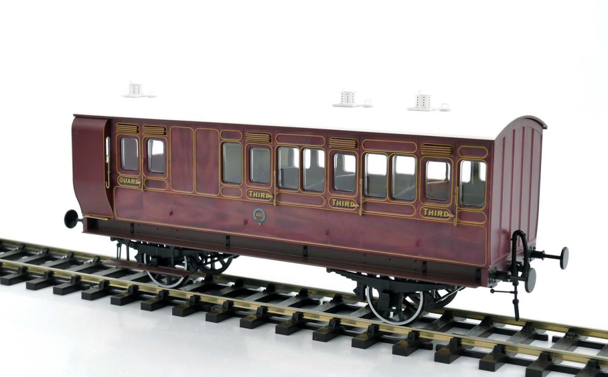 Dapol 7P-020-500D Stroudley 4 Wheel Main Line Coach Brake 3rd 1031 Mahogany DCC *LAST FEW*