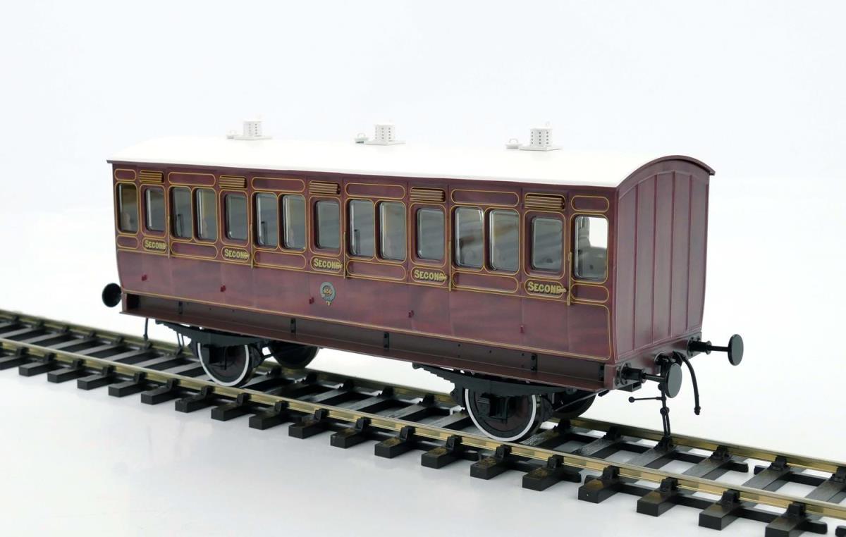 Dapol 7P-020-900L Stroudley 4 Wheel Main Line Coach 2nd Class 456 Mahogany