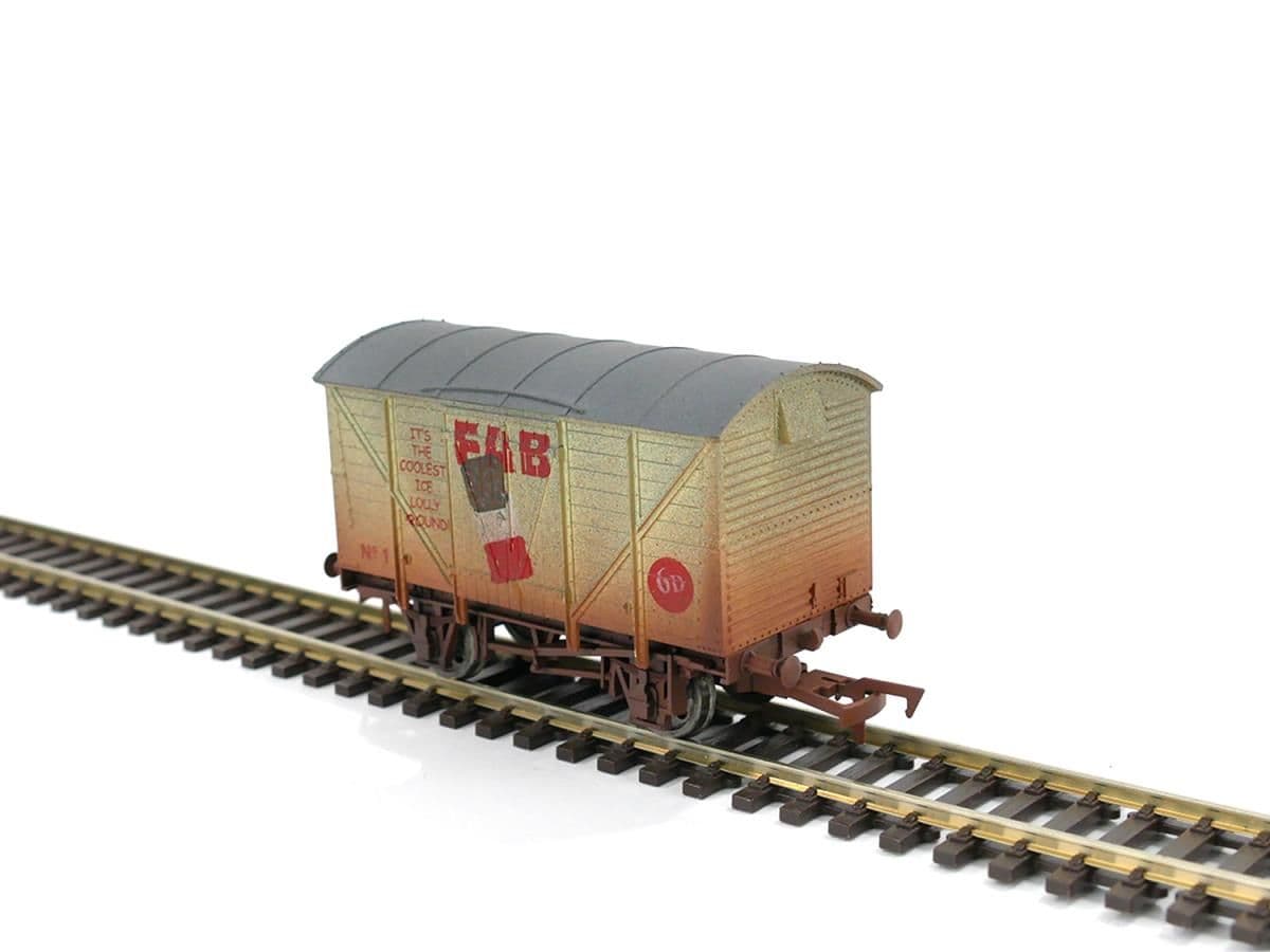 Dapol 4F-012-054 Ventilated Van Fab Lolly No.1 Weathered OO Gauge