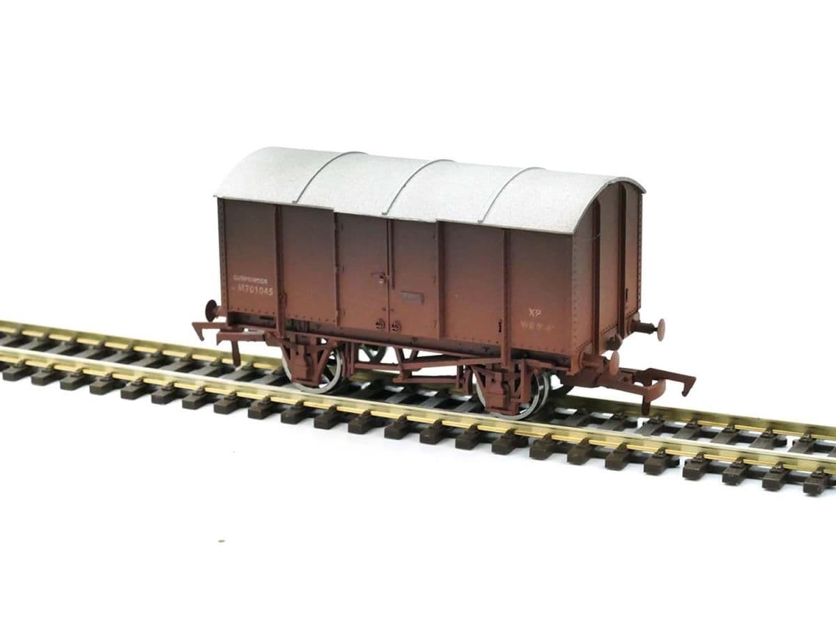 Dapol 4F-013-042 Gunpowder Van BR Bauxite M701045 Weathered OO Gauge *LAST FEW*