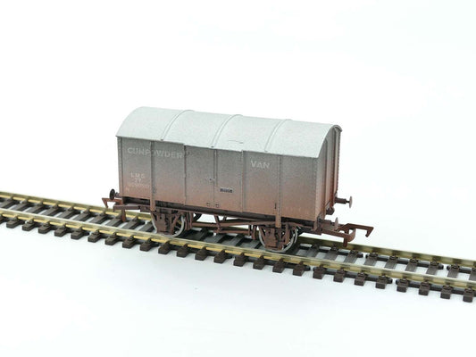 Dapol 4F-013-145 Gunpowder Van LMS 209020 Weathered OO Gauge