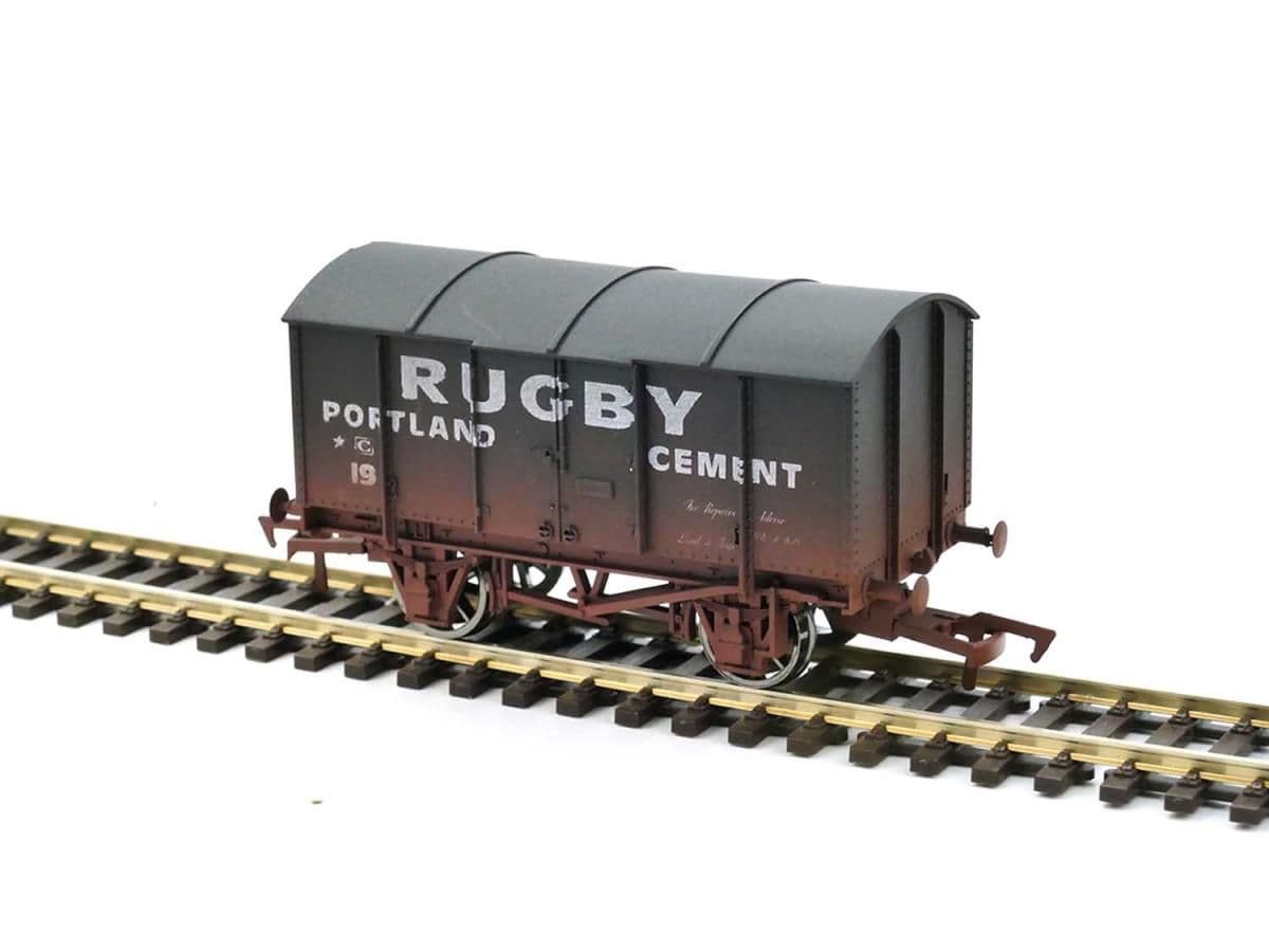 Dapol 4F-013-178 Gunpowder Van Rugby Cement 19 Weathered OO Gauge