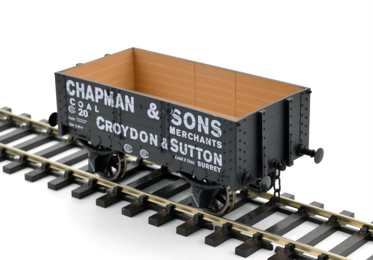 Dapol 7F-052-006 5 Plank Wagon 9' Wheelbase Chapman & Sons 20, O Gauge