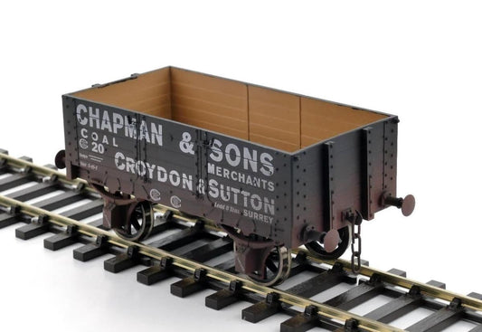 Dapol 7F-052-006W 5 Plank Wagon 9' Wheelbase Chapman & Sons 20 Weathered, O Gauge