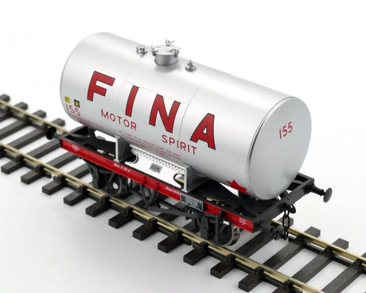 Dapol 7F-062-002 14t Anchor Mounted Class A Tank Wagon Fina 155, O Gauge