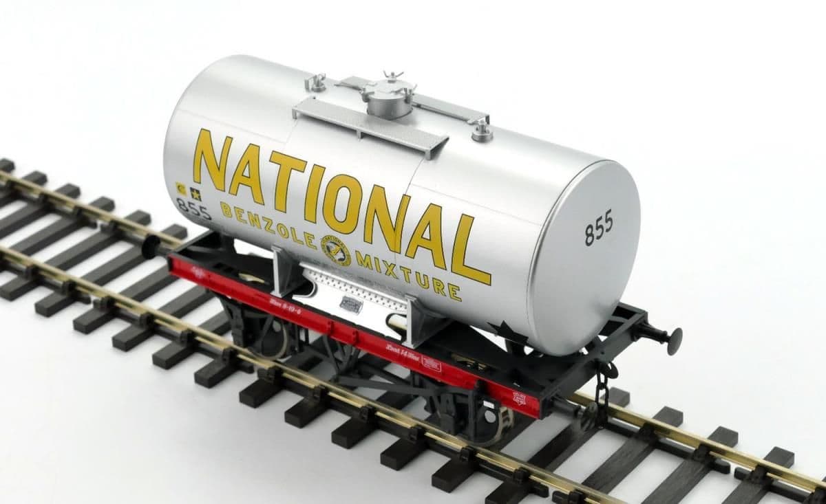 Dapol 7F-062-004 14t Anchor Mounted Class A Tank Wagon National Benzole 855, O Gauge