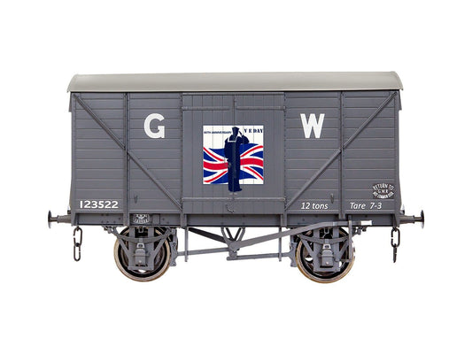 Dapol 7F-066-012 GW Standard 12t Van VE Day 80th Anniversary Navy O Gauge *PRE ORDER £51.85*