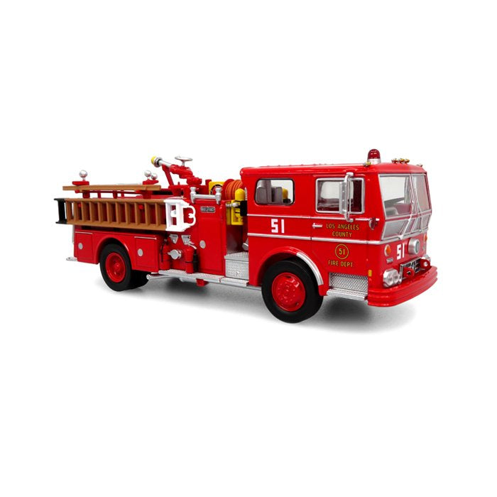 Iconic Replicas 500393 Ward LaFrance Ambassador Fire Engine 51 Los Angeles County of Fire Department 1973, 1:50 Scale *PRE ORDER £143.09*