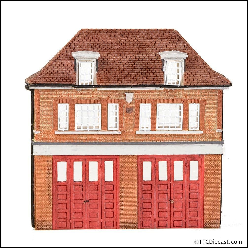 Scenecraft 42-240 Low Relief Fire Station, N Gauge