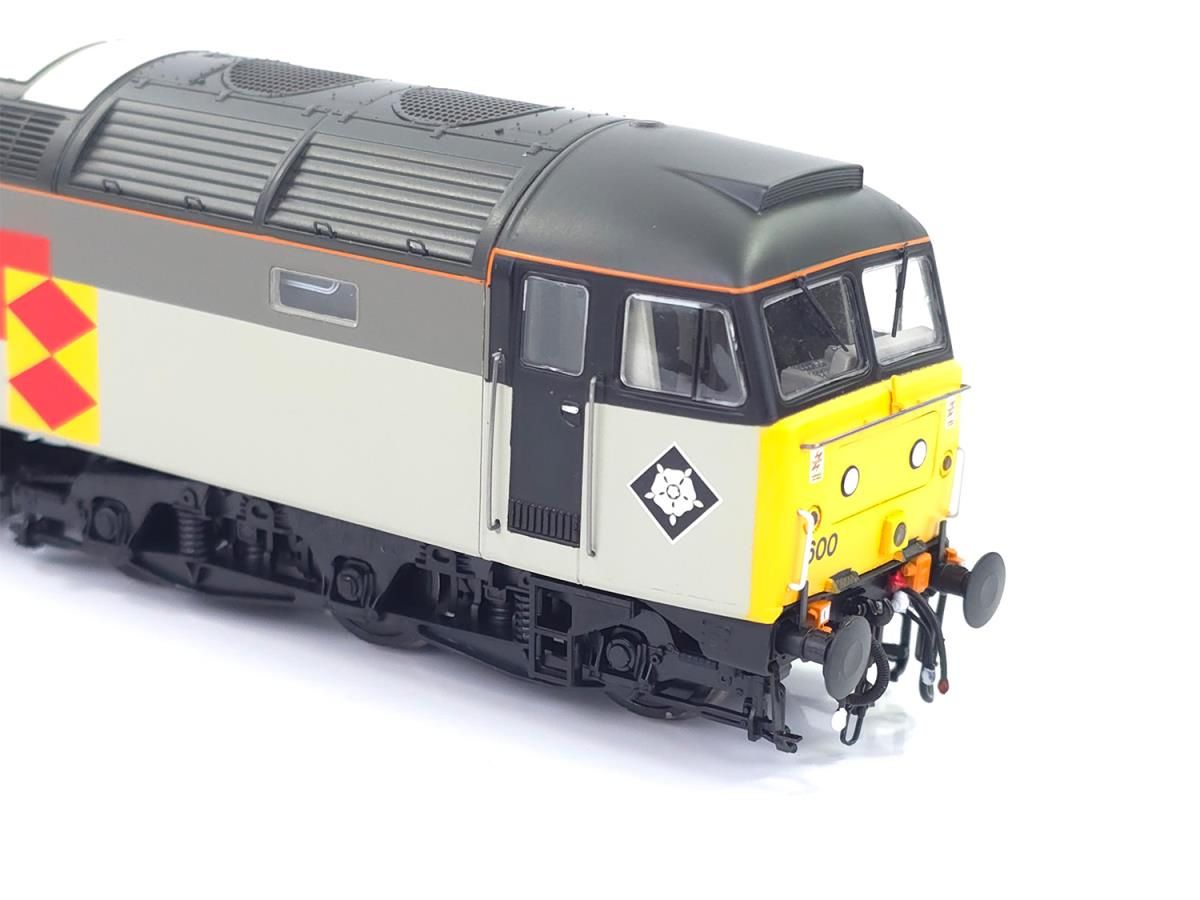GM Collection GM4240204 Class 47 600 'Dewi Saint/Saint David' Railfreight Dist OO Gauge