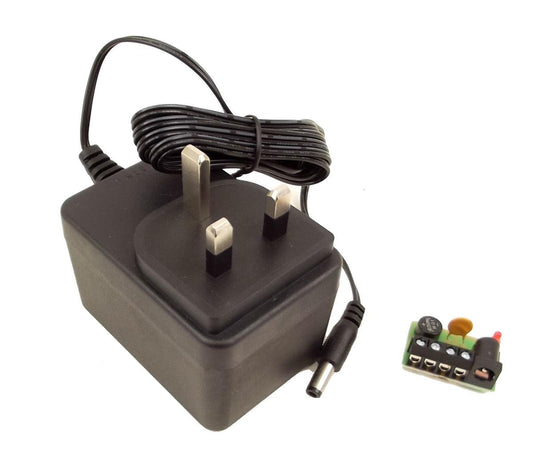 Gaugemaster GMC-WM1 Wall Mounted Transformer 1 x 16v AC or 12v DC @ 0.75 Amps, N/OO/TT120 Scale