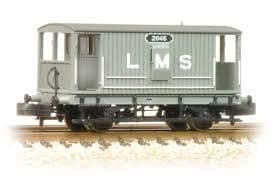Farish 377-750 MR 20T Brake Van with Duckets LMS Grey *LAST ONE**, OO Gauge