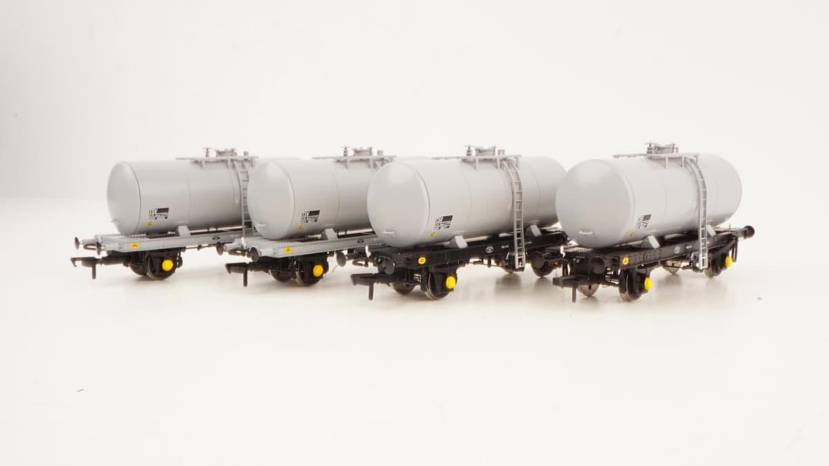 Heljan 1116 35t B Tank Wagon Set (4) TSV Molasses Grey OO Gauge