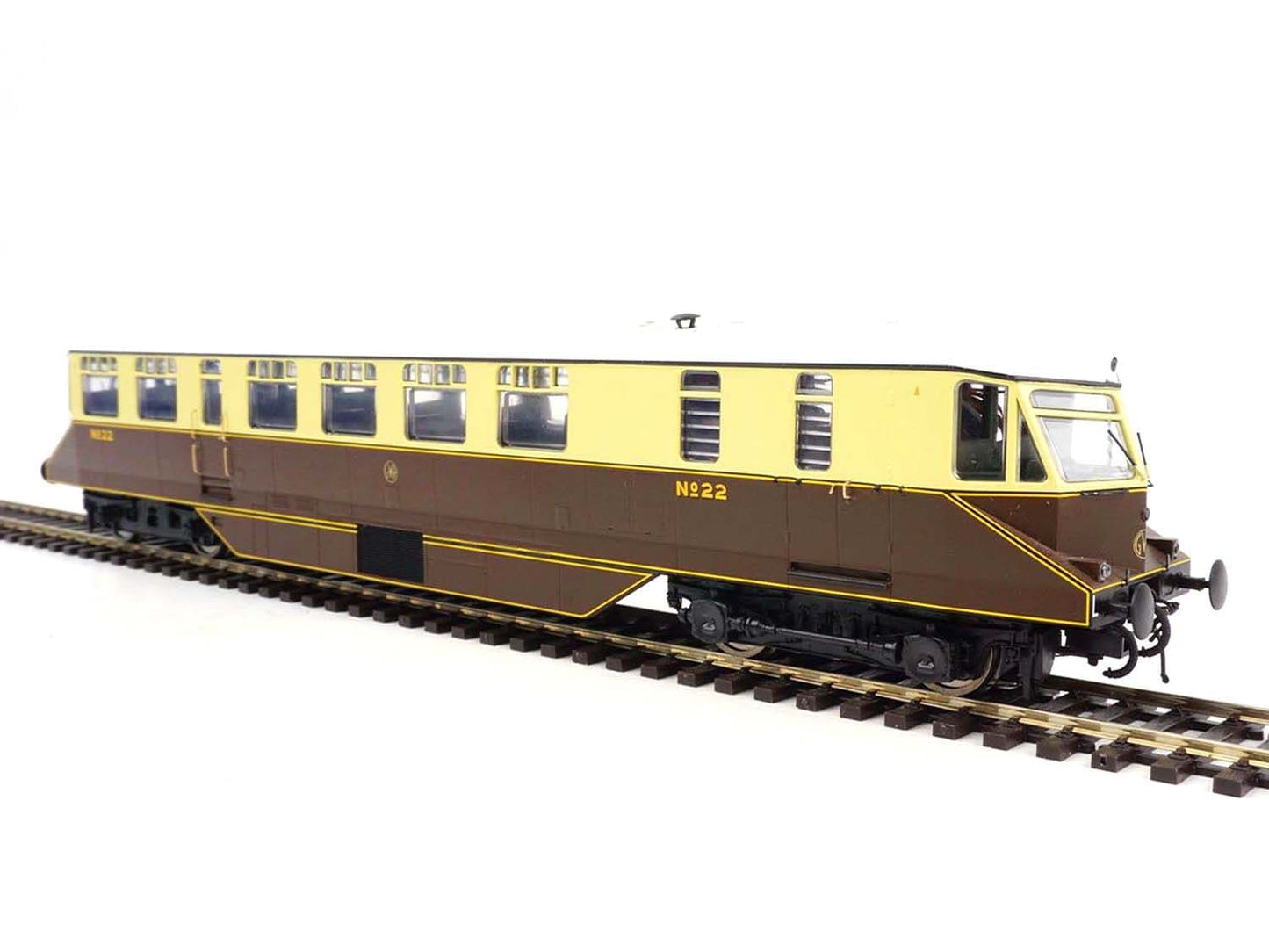 Heljan 19406 AEC Railcar 23 GWR Chocolate/Cream, OO Gauge