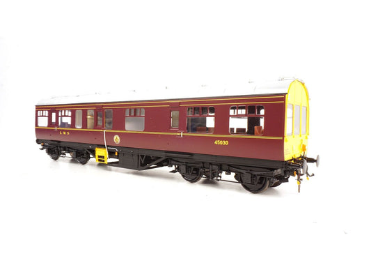 Heljan 9107 50ft Inspection Saloon DM45026 LMS Crimson Yellow Ends, O Gauge
