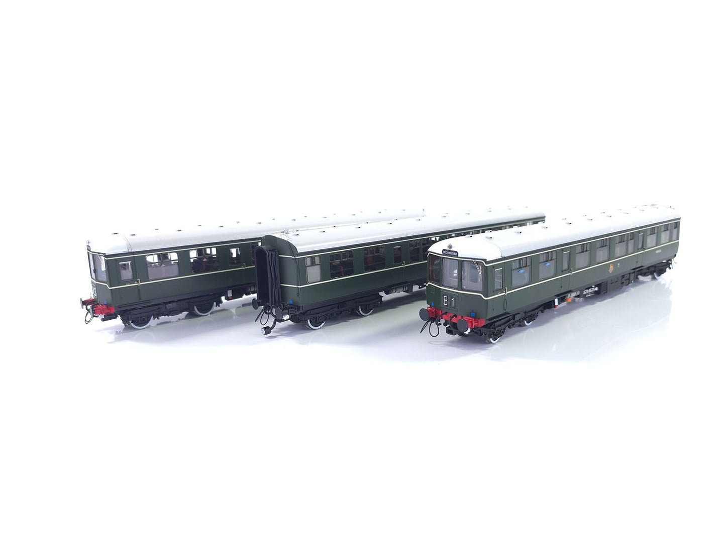 Heljan 1450 Class 104 3 Car DMU M50422/M59134/M50426 BR Early Green, OO Gauge