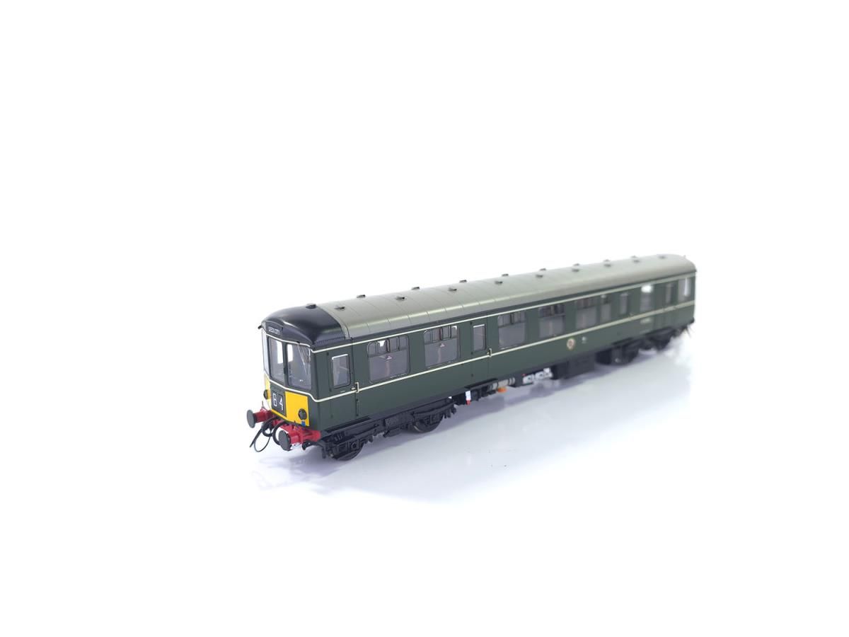 Heljan 1452 Class 104 2 Car DMU E50598/E56189 BR Green SYP, OO Gauge