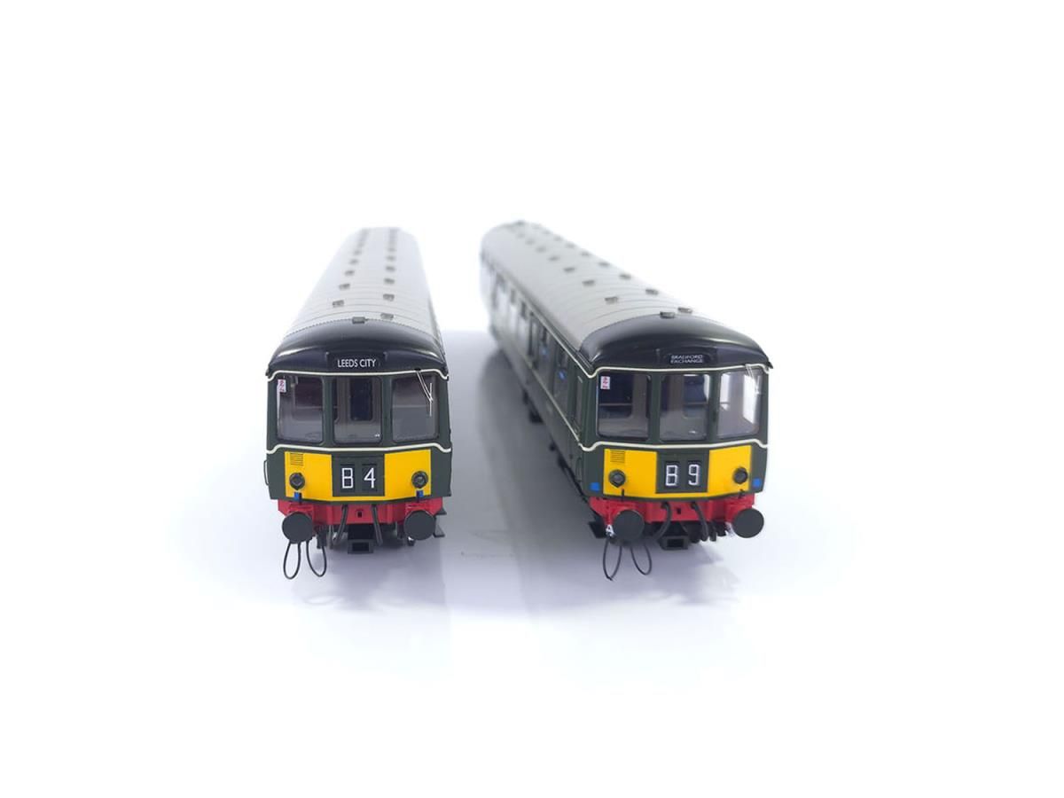 Heljan 1452 Class 104 2 Car DMU E50598/E56189 BR Green SYP, OO Gauge