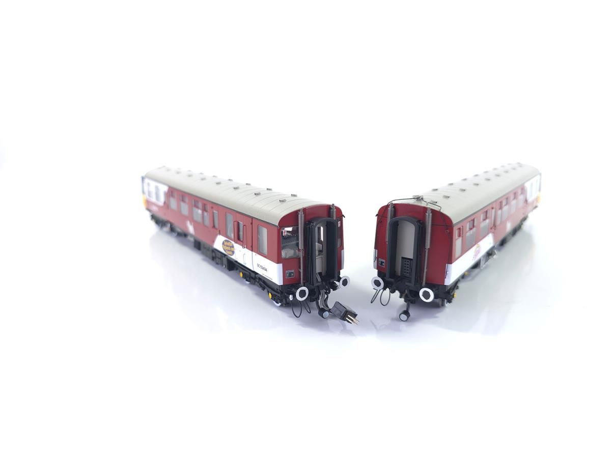 Heljan 1456 Class 104 2 Car DMU SC53424/SC53424 ScotRail Mexican Bean, OO Gauge