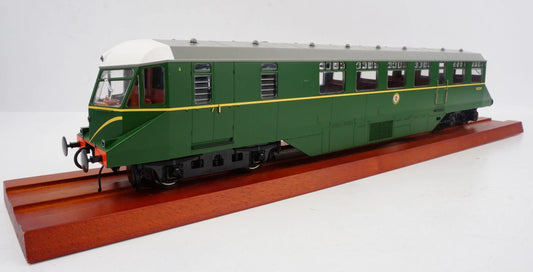 Heljan 1904 GWR AEC railcar BR green speed whiskers white cab roofs, O Gauge