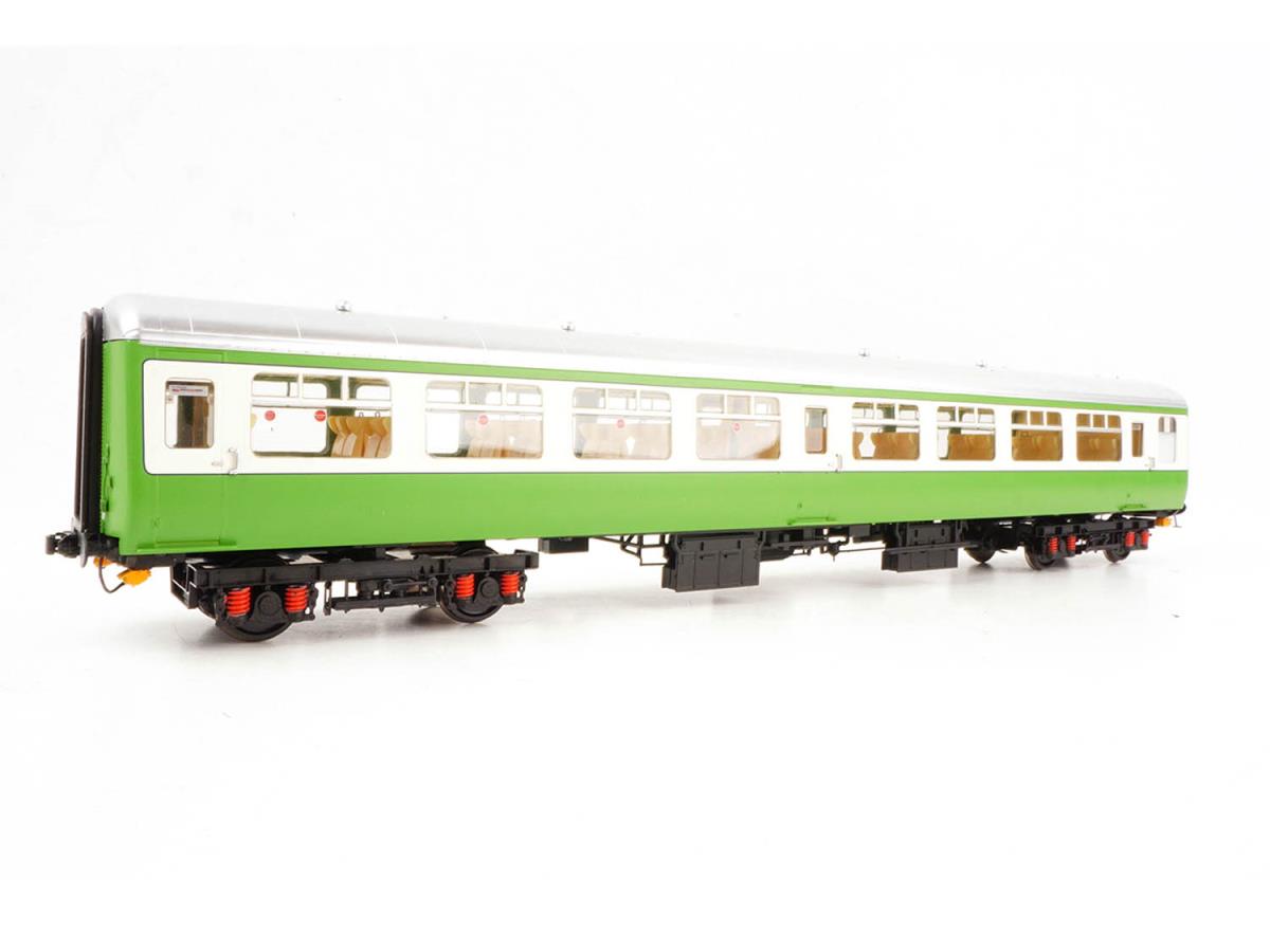 Heljan 2404 British Rail Mk2 - TSO Hebridean green/cream, O Gauge