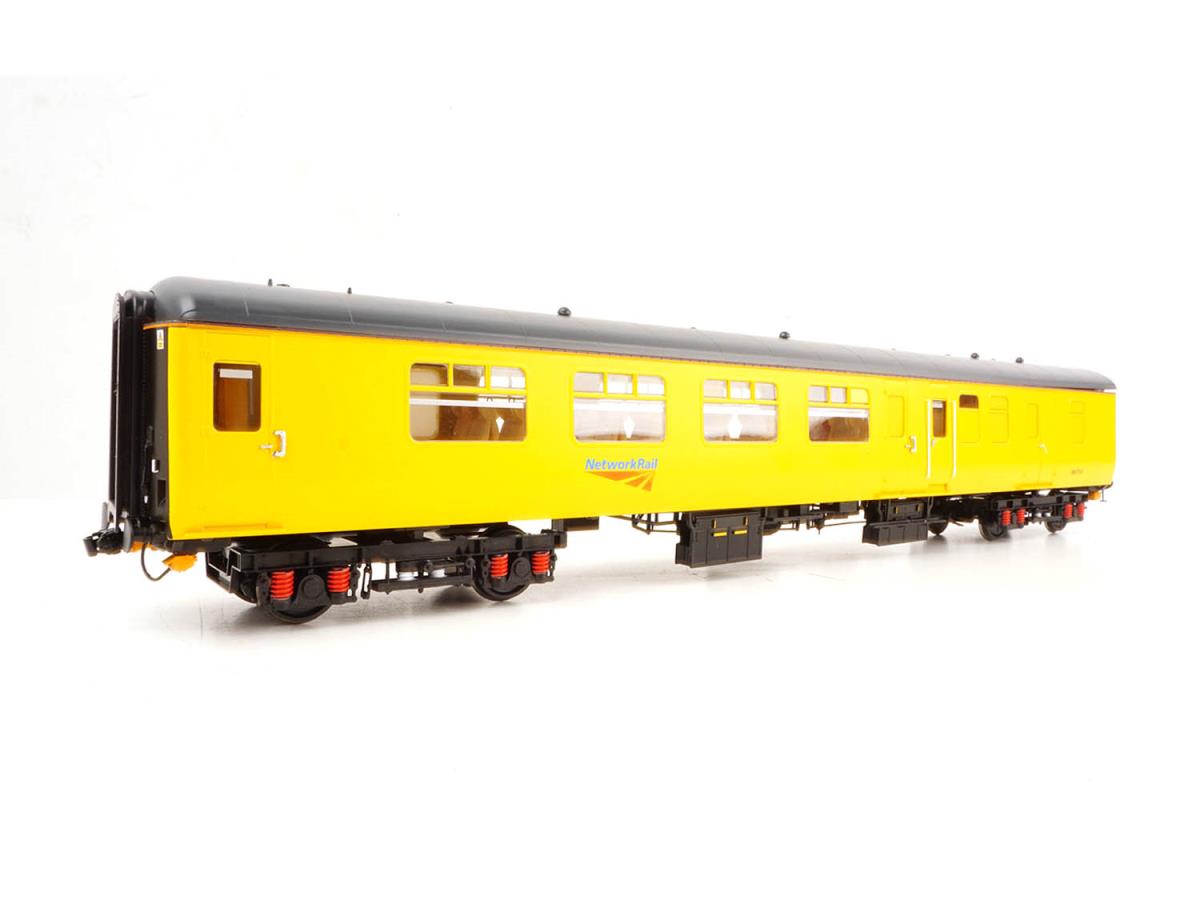 Heljan 2425 British Rail Mk2 - BFK Network Rail yellow , O Gauge