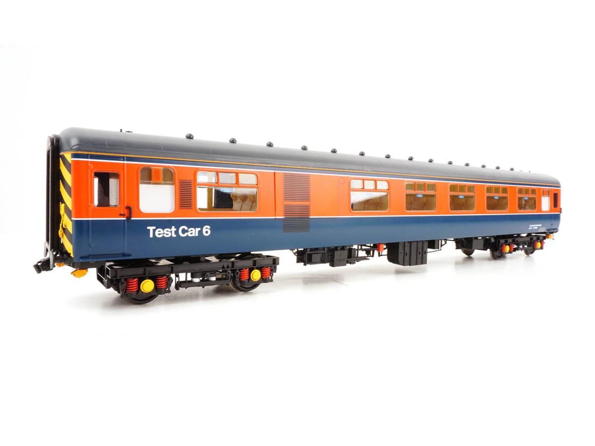 Heljan 2435 British Rail Mk2 - FK RTC red/blue, O Gauge