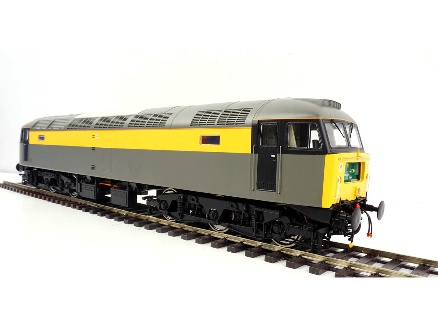 Heljan 4864 Class 47 in Civil Engineers 'Dutch' grey and yellow - unnumbered, O Gauge
