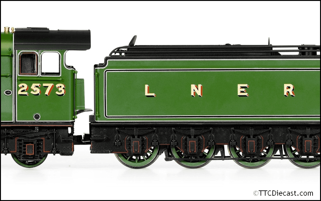 Hornby R30216 LNER, A3 Class, No.2573 'Harvester' (diecast footplate & flickering firebox) *LAST FEW*