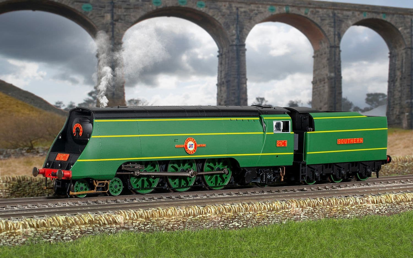 Hornby R30399SS SR - Merchant Navy Class 21C1 Channel Packet Steam Generator - PRE ORDER £328.49