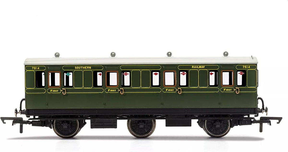 Hornby R40085 SR, 6 Wheel Coach, 1st Class, 7514 - Era 3 OO Gauge *LAST ONE**