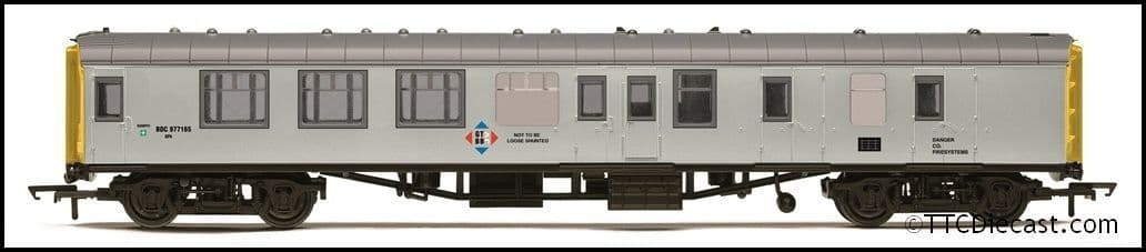 Hornby R40213 Balfour Beatty, Mk1 BSK, Staff Coach, BDC 977165 - Era 9 - OO Gauge