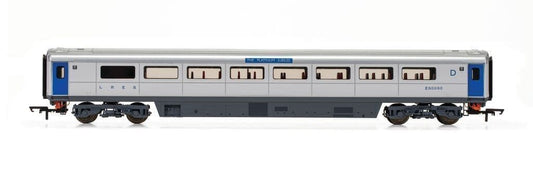 Hornby R40355B Platinum Jubilee of Queen Elizabeth II Mk3 Sliding Door Trailer First Disabled OO Gauge