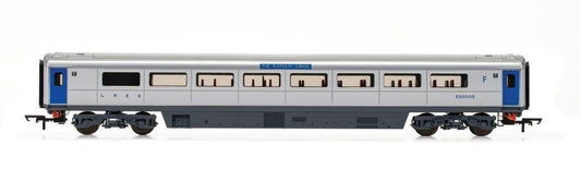 Hornby R40355D Platinum Jubilee of Queen Elizabeth II Mk3 Sliding Door Trailer First Disabled OO Gauge