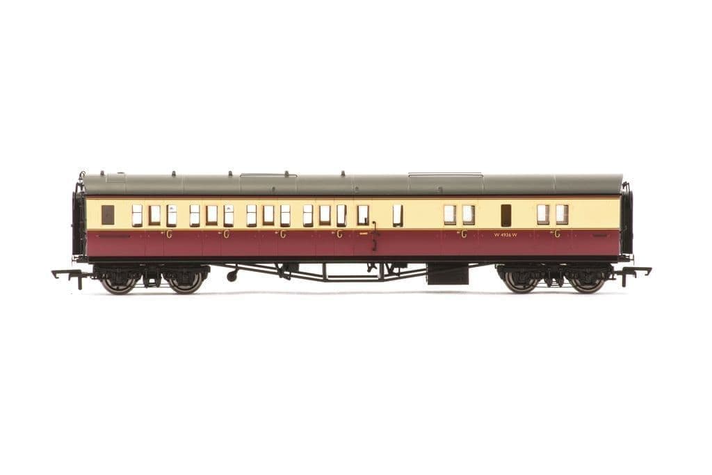 Hornby R40472 BR Collet Coaches Corridor Brake Third LH 4936, OO Gauge - PRE ORDER £55.79